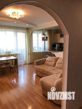 4-к квартира, вторичка, 74м2, 8/10 этаж