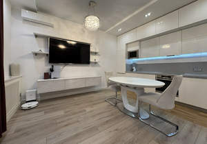 2-к квартира, вторичка, 72м2, 2/4 этаж