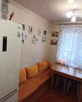 4-к квартира, вторичка, 87м2, 1/10 этаж
