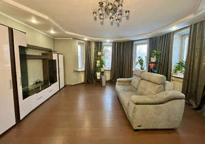 4-к квартира, вторичка, 142м2, 3/5 этаж