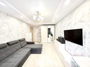 2-к квартира, вторичка, 53м2, 1/5 этаж