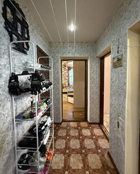 3-к квартира, вторичка, 56м2, 1/2 этаж