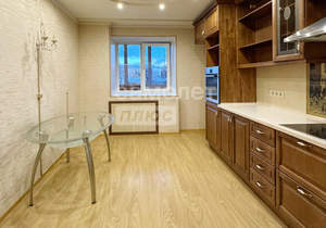 4-к квартира, вторичка, 122м2, 3/5 этаж