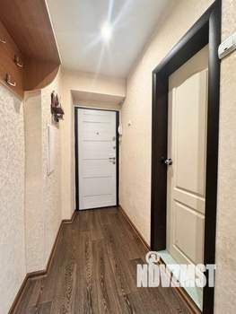2-к квартира, вторичка, 42м2, 1/5 этаж
