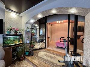 2-к квартира, вторичка, 47м2, 1/1 этаж