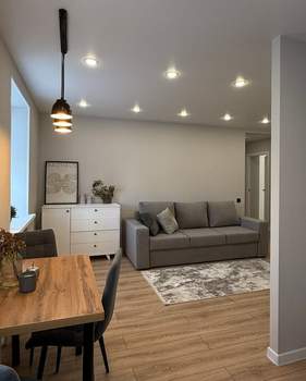 2-к квартира, вторичка, 57м2, 9/9 этаж