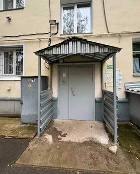 2-к квартира, вторичка, 38м2, 4/4 этаж