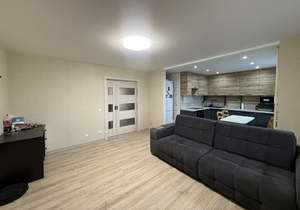 4-к квартира, вторичка, 120м2, 5/6 этаж