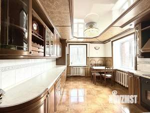 4-к квартира, вторичка, 128м2, 1/2 этаж