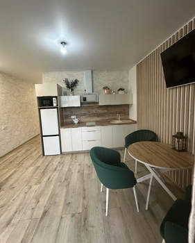 2-к квартира, вторичка, 70м2, 1/1 этаж