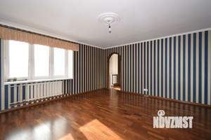 4-к квартира, вторичка, 137м2, 3/5 этаж