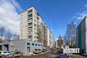 3-к квартира, вторичка, 58м2, 8/9 этаж