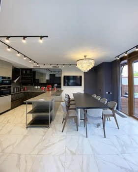 2-к квартира, вторичка, 65м2, 7/17 этаж