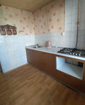 3-к квартира, вторичка, 65м2, 1/5 этаж