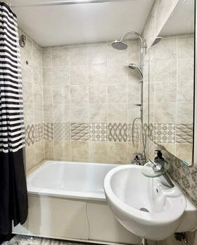 3-к квартира, вторичка, 57м2, 5/5 этаж