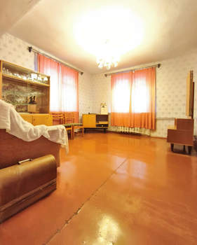 3-к квартира, вторичка, 56м2, 1/1 этаж