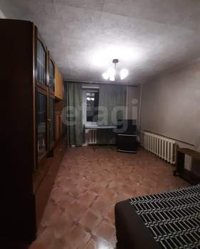 2-к квартира, вторичка, 42м2, 1/9 этаж
