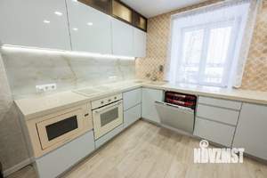 4-к квартира, вторичка, 99м2, 1/6 этаж