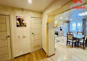 4-к квартира, вторичка, 74м2, 9/9 этаж