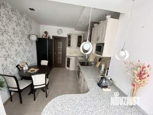 2-к квартира, вторичка, 63м2, 6/9 этаж