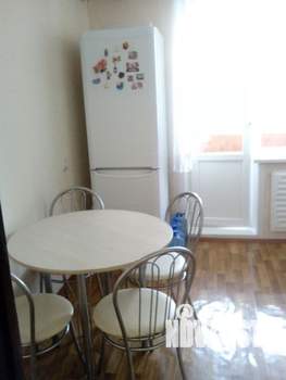2-к квартира, вторичка, 56м2, 1/3 этаж