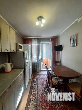 3-к квартира, вторичка, 65м2, 8/9 этаж