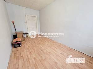 3-к квартира, вторичка, 58м2, 1/2 этаж