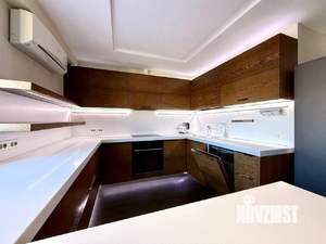 4-к квартира, вторичка, 184м2, 13/15 этаж