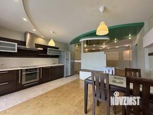 4-к квартира, вторичка, 94м2, 4/5 этаж