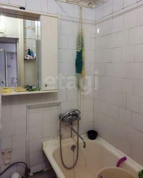 3-к квартира, вторичка, 56м2, 1/5 этаж